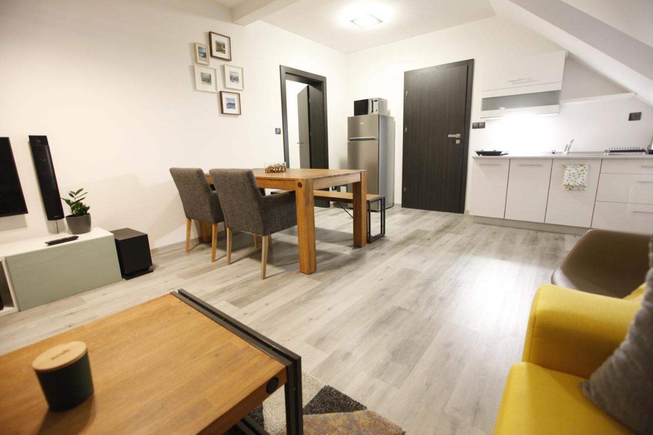 Apartman Peklo Врхлаби Экстерьер фото